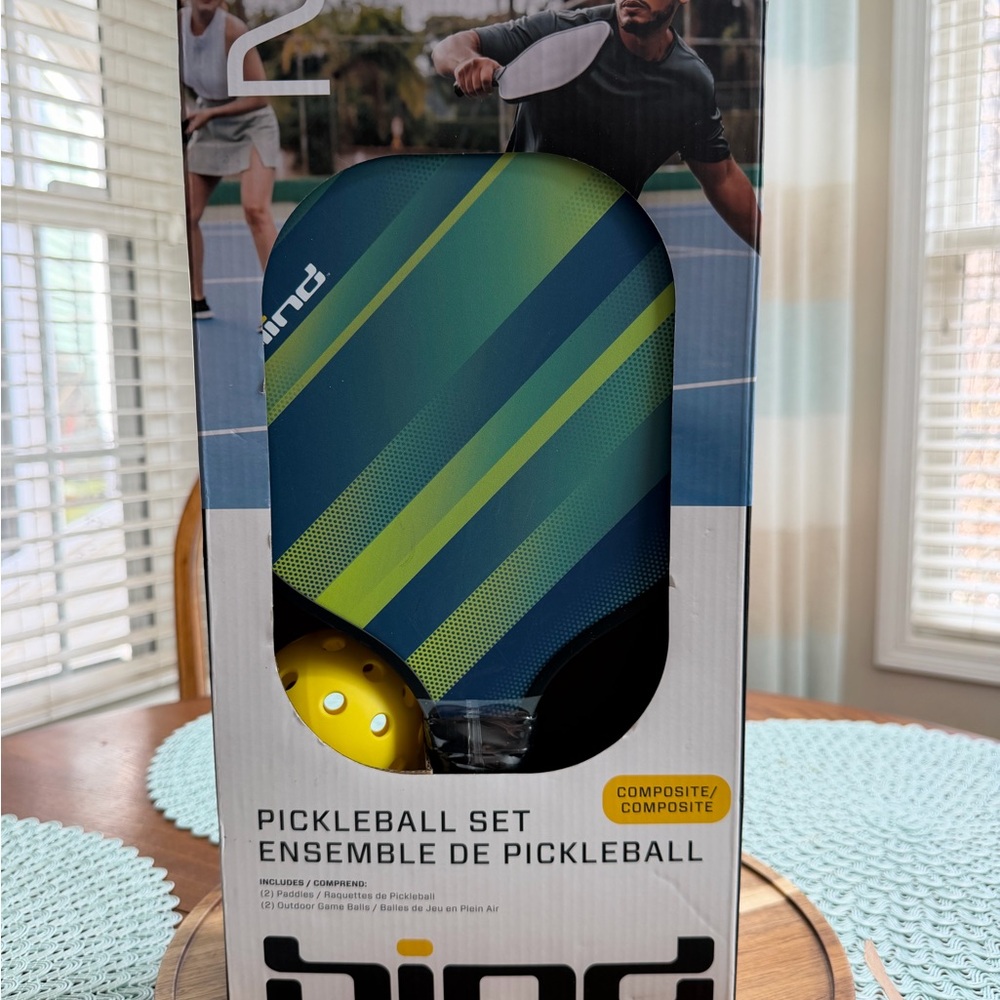 Hind Pickleball Set with Yellow Ball